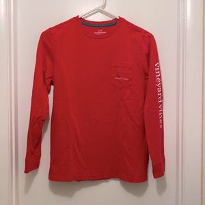 Very very good used: Red Vineyard Vines Boys Long Sleeve Shirt, size M (12-14)